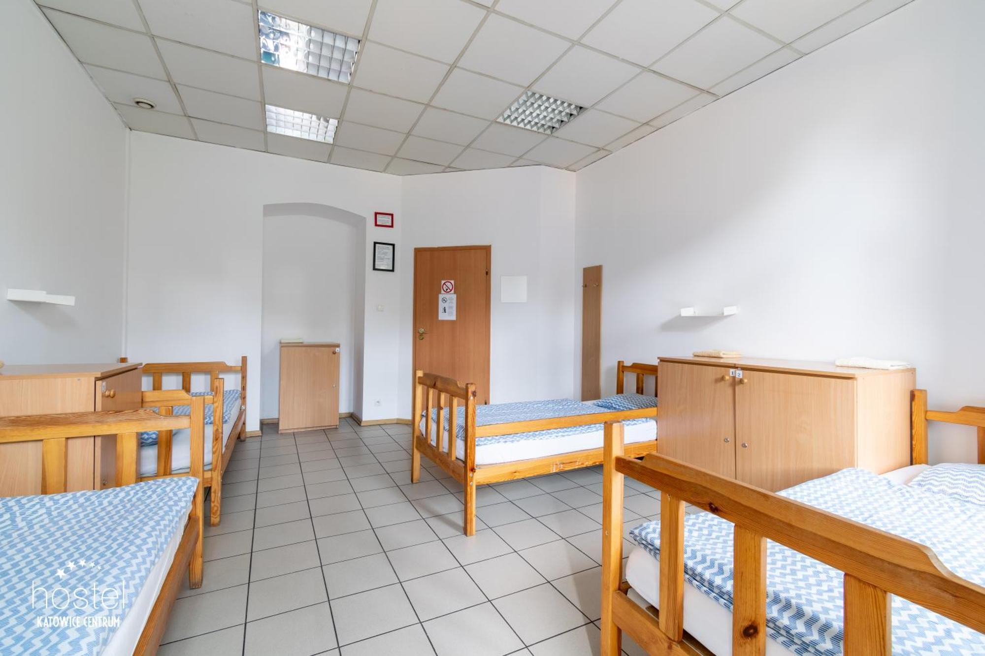 Hostel Katowice Centrum Rom bilde